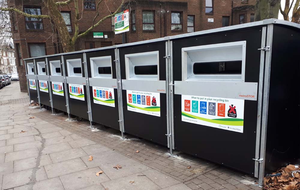 Large recycling bins in Islington